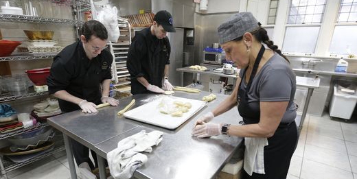 636487806797912629-bakery-desisti-0554.JPG